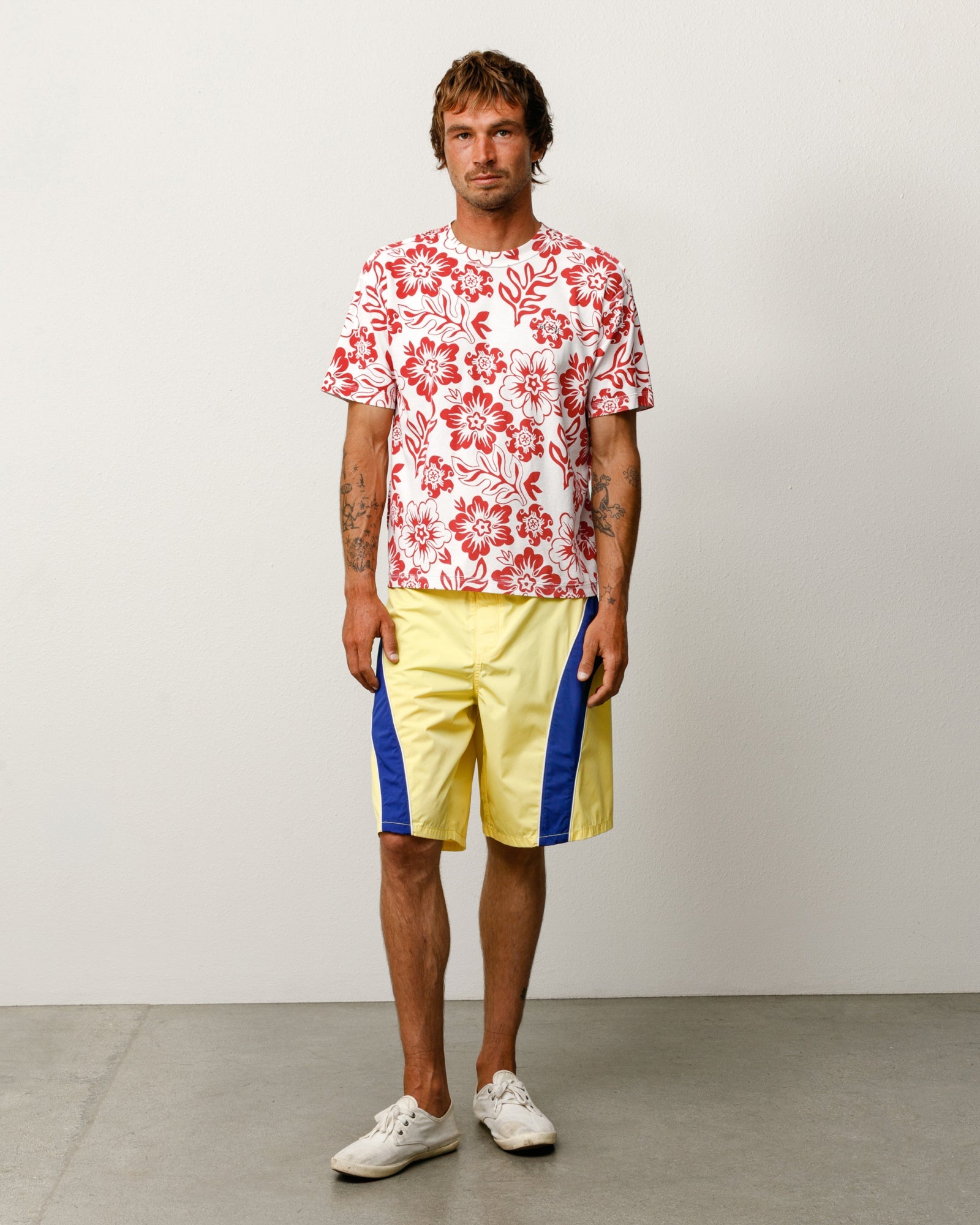 LAZY FLORAL TEE - White