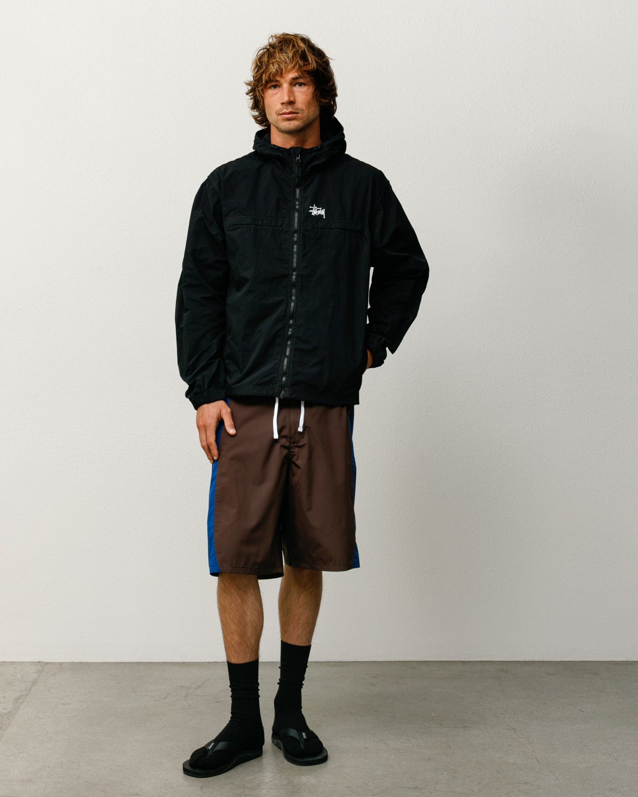 LIGHTWEIGHT HOODED JACKET - Black