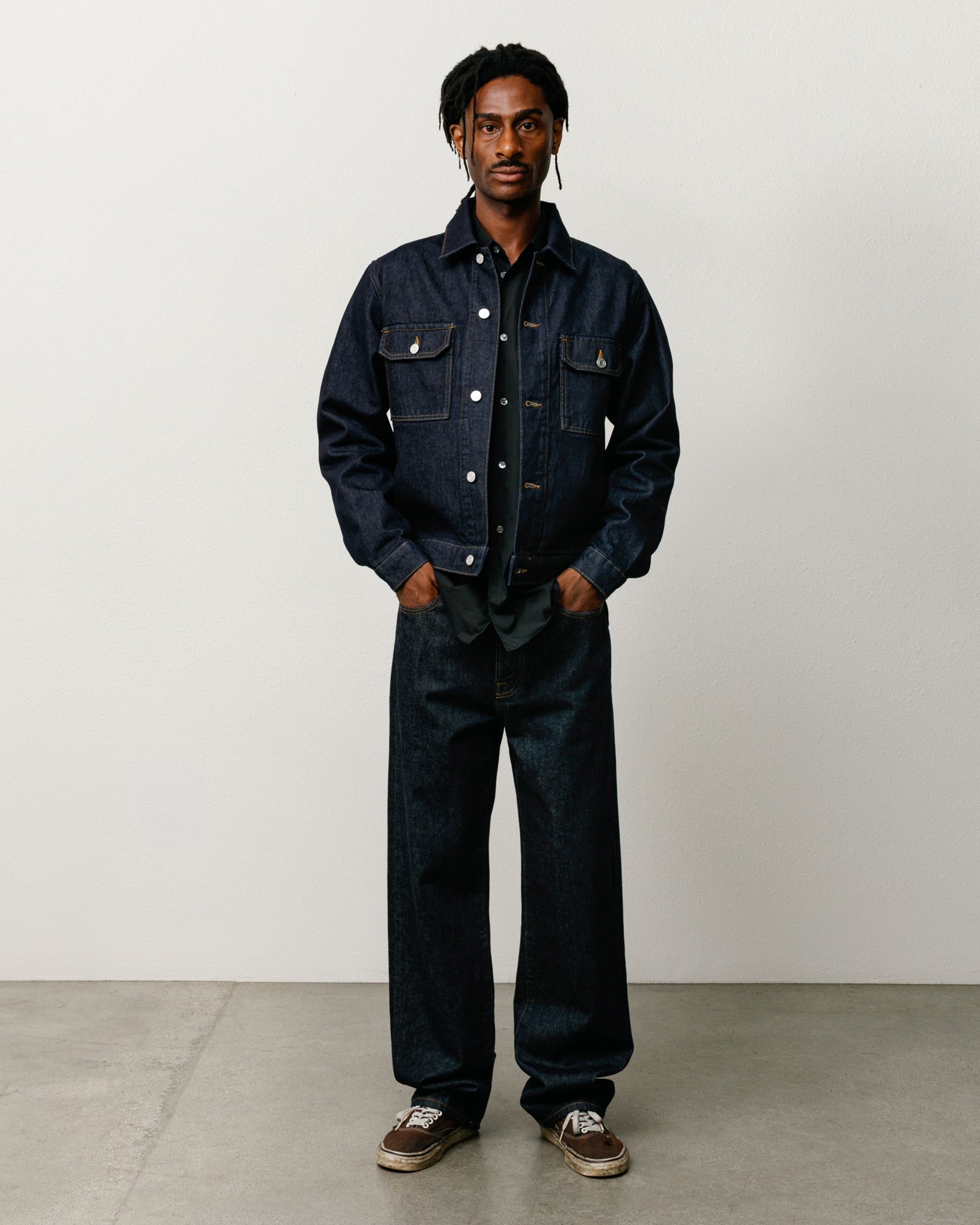 DENIM TRUCKER JACKET - Rinsed Indigo