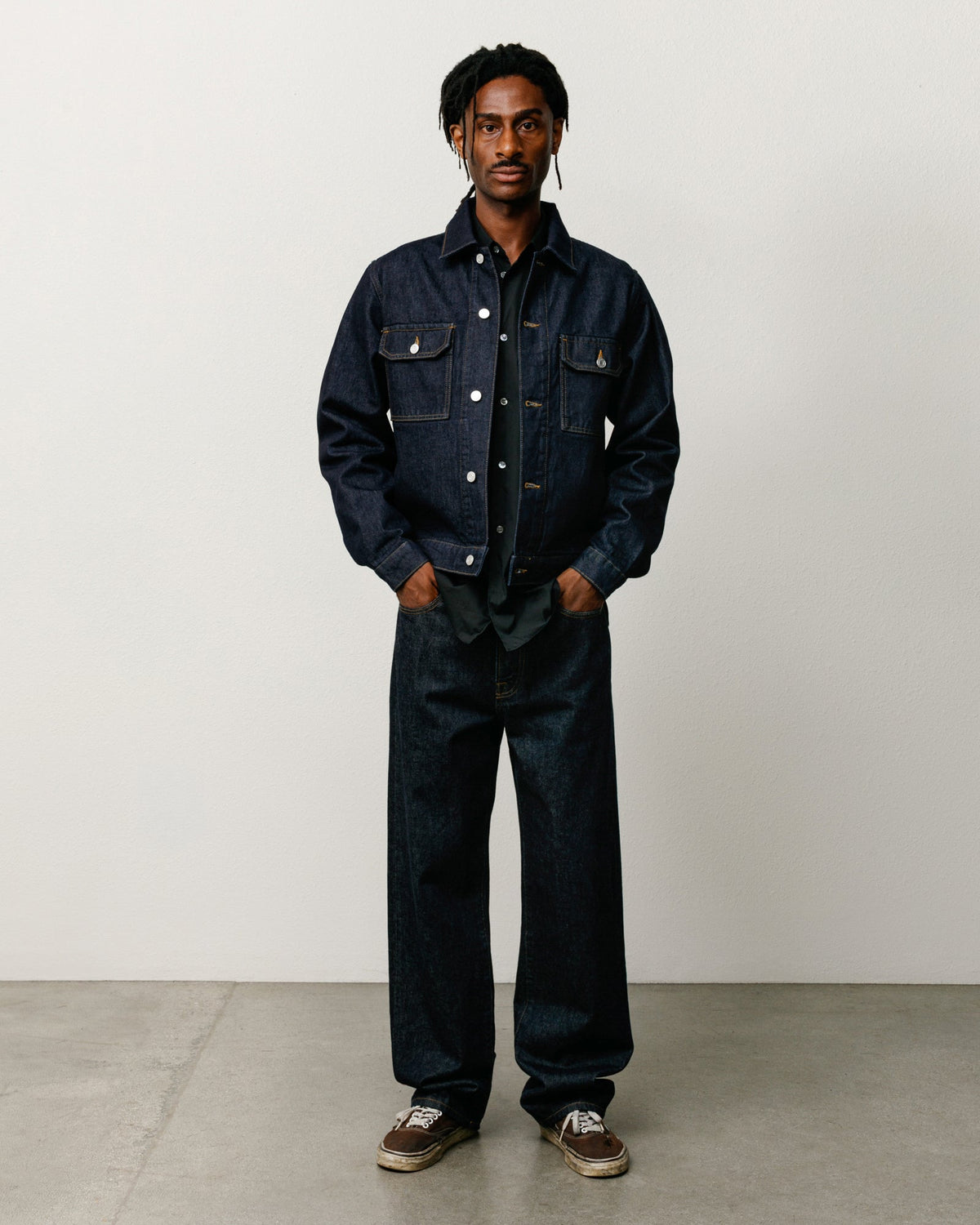 DENIM TRUCKER JACKET - Rinsed Indigo