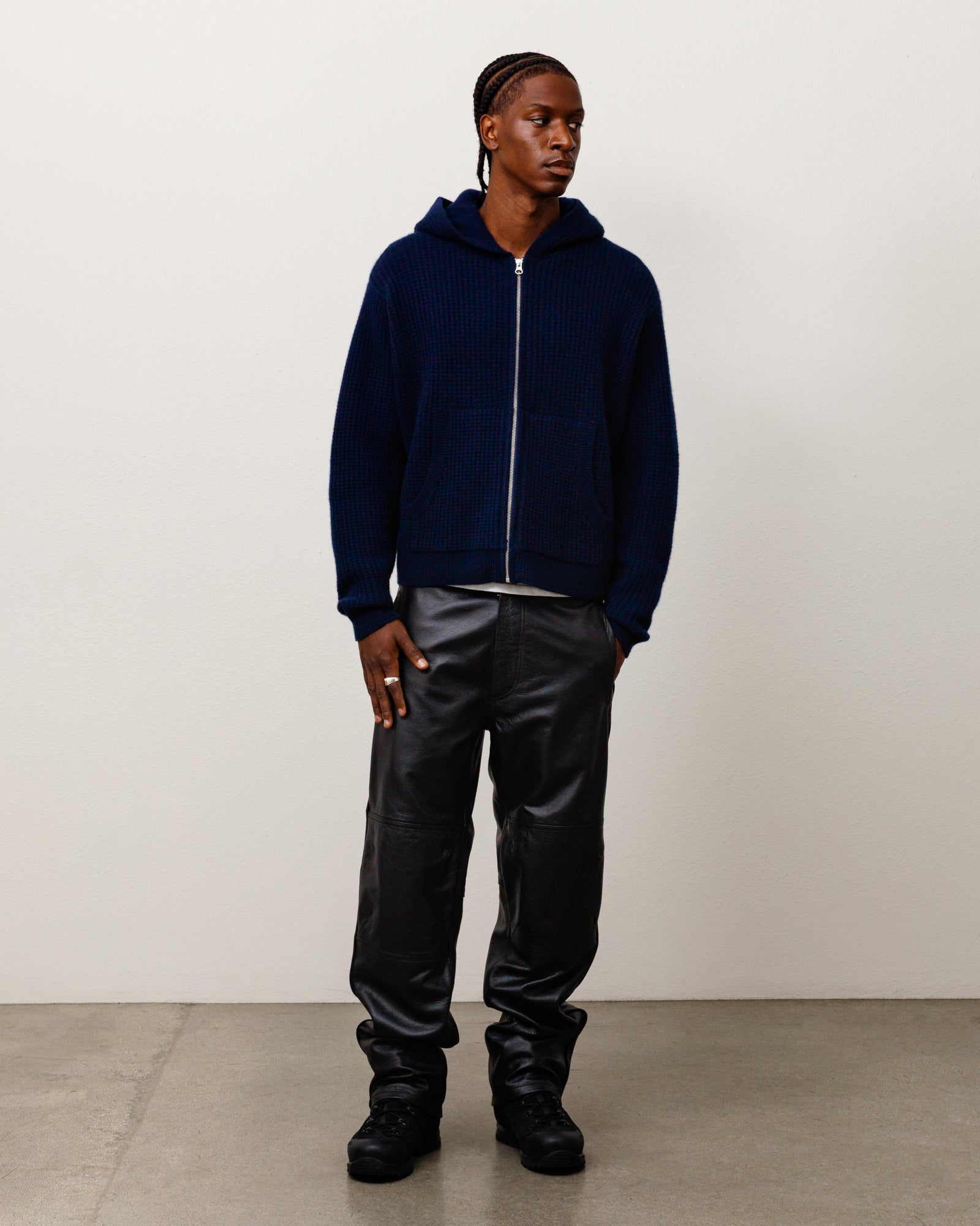 WAFFLE CASHMERE ZIP HOOD SWEATER - Deep Navy