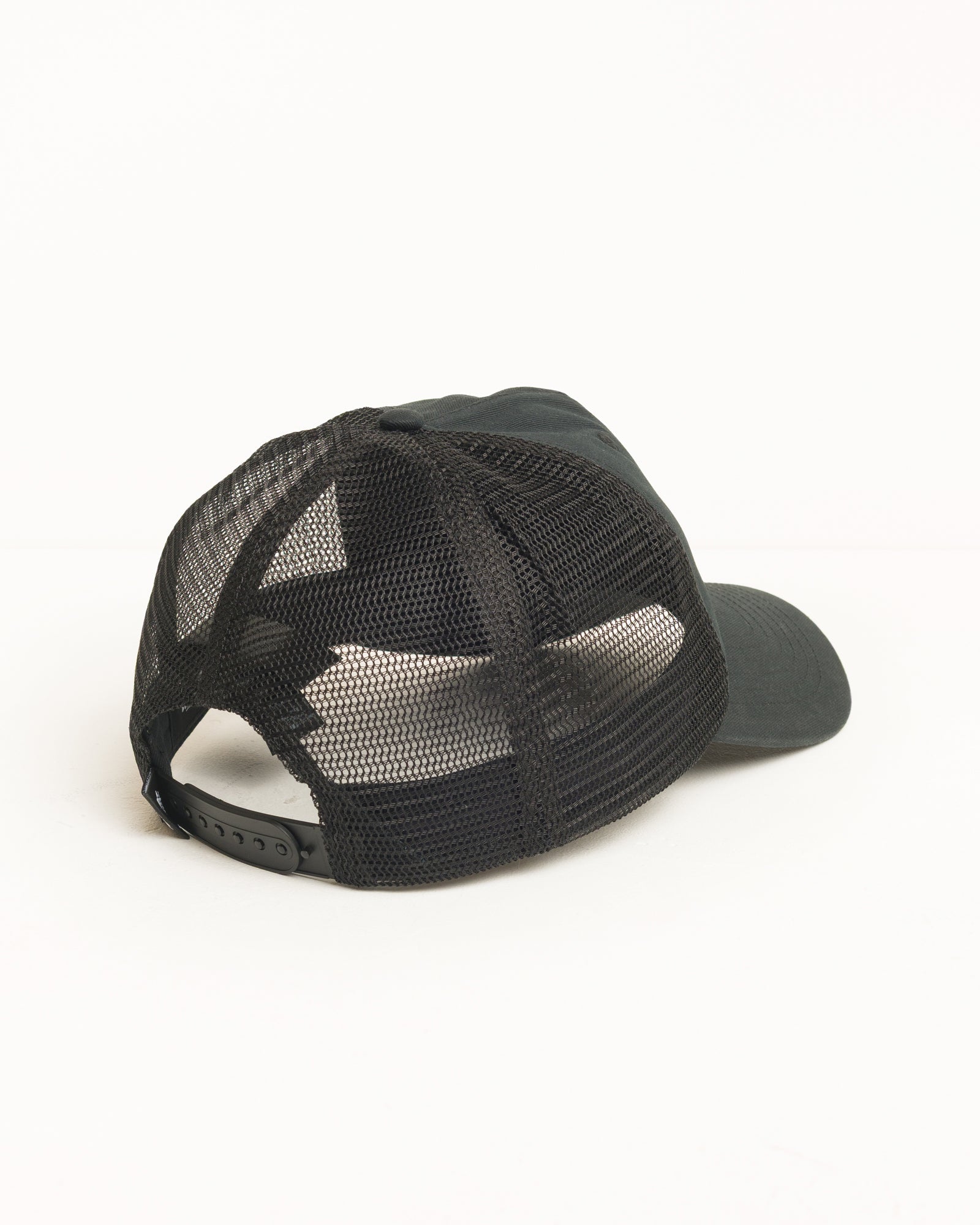 CURSIVE STITCH TRUCKER