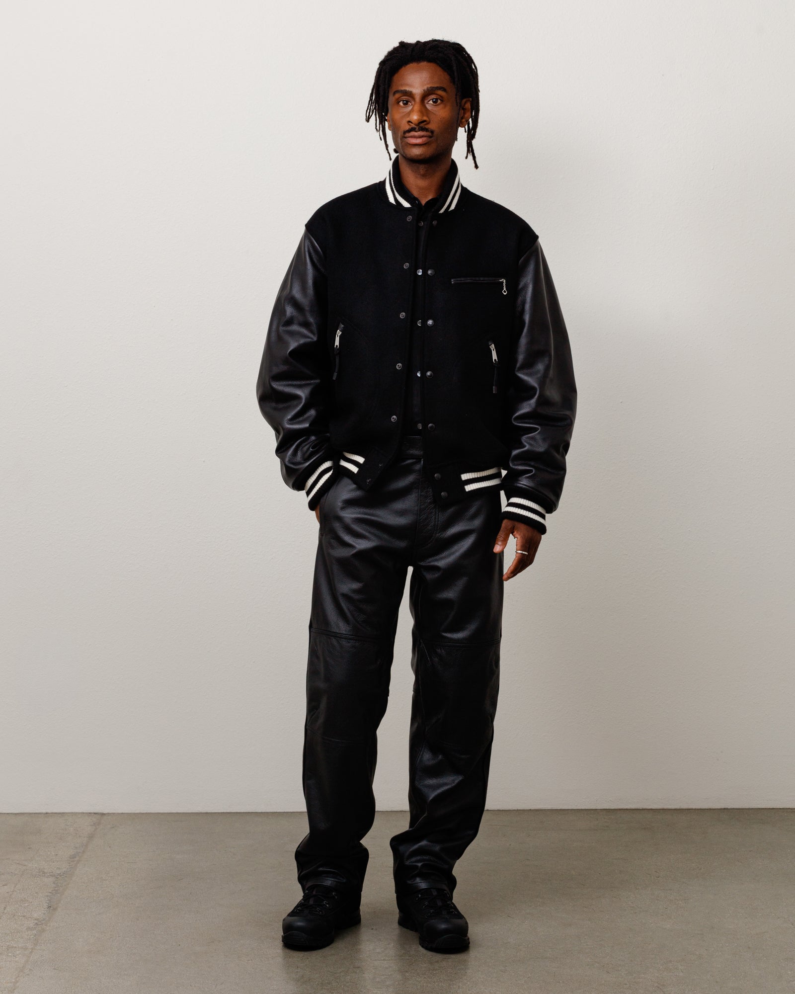 JUNYA VARSITY JACKET - BLACK